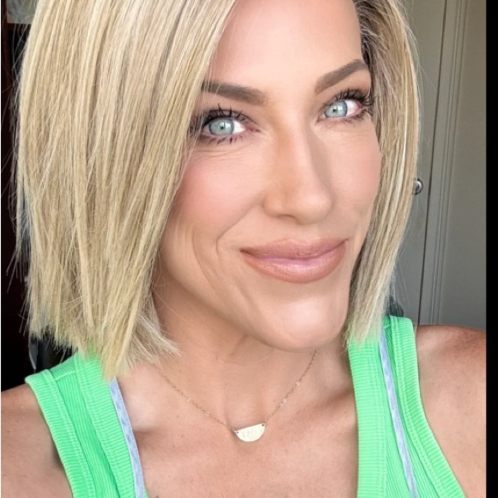 Belle Tress Santa Monica Wig in Buttercream Blonde NIB!